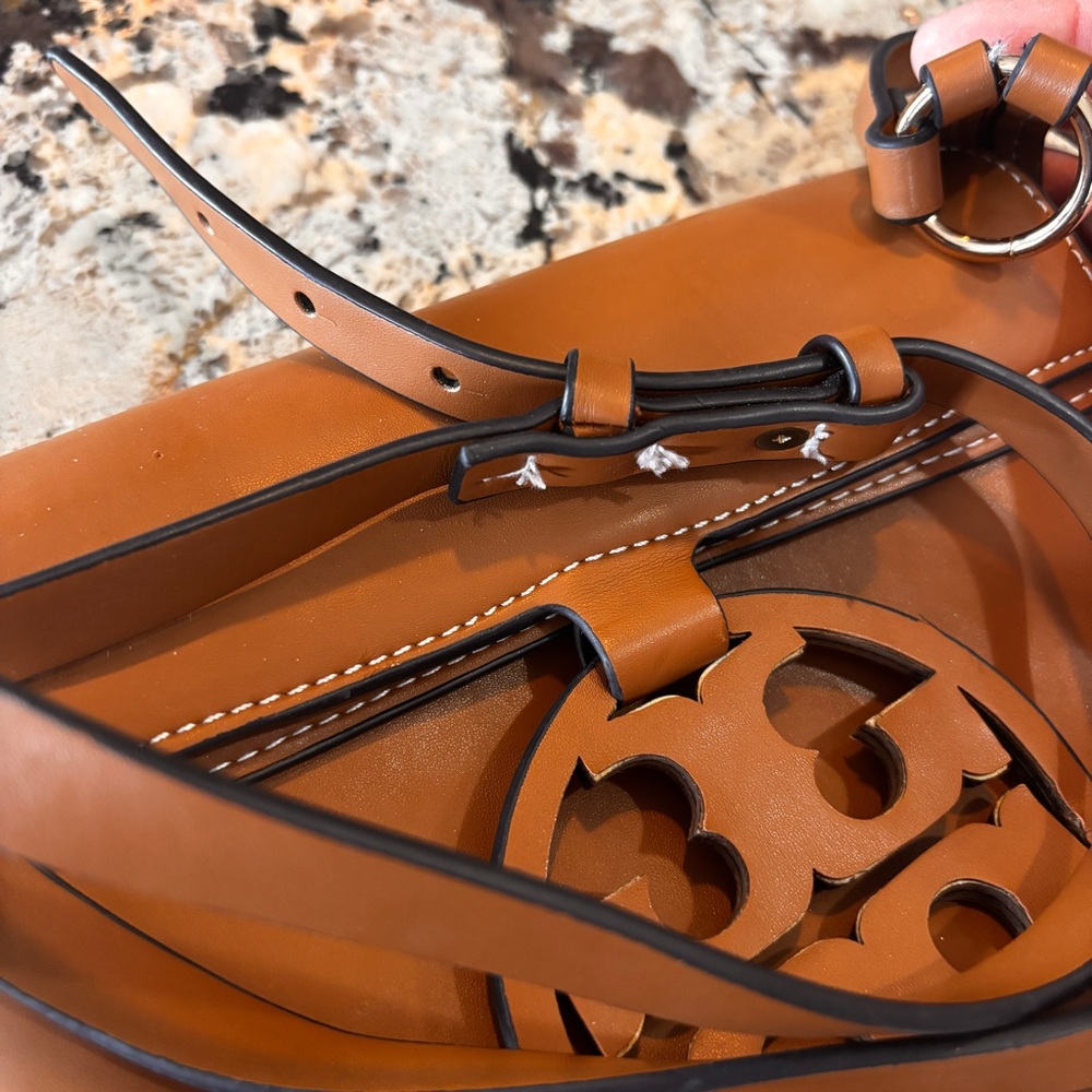 Tory Burch Tan/Cognac Leather Shoulder Bag with Logo Cutout